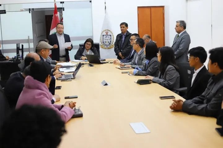 Delegación de docentes de la Universidad de Taizhou es recibida en la UNTELS