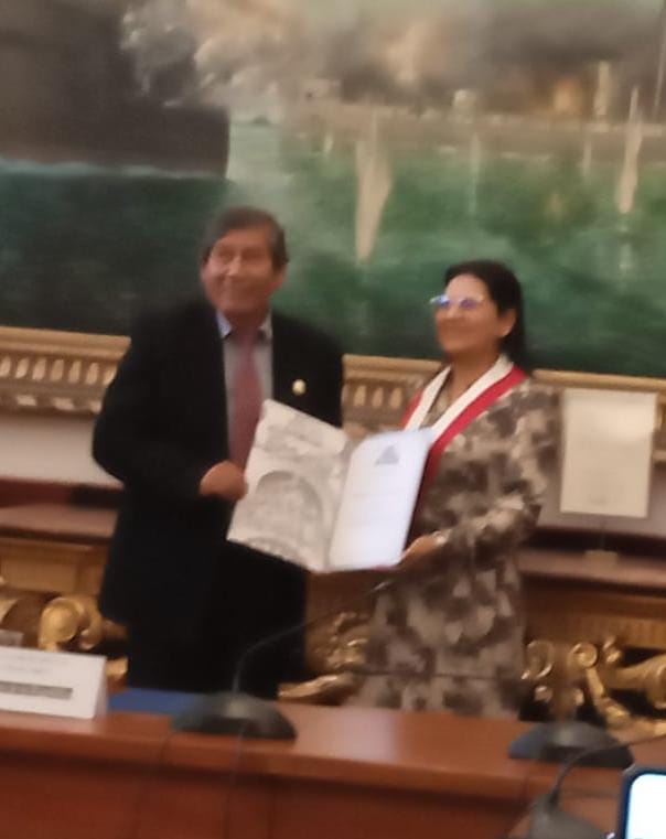 Congreso de la República otorga diplomas de reconocimiento por Instituto Zheng He
